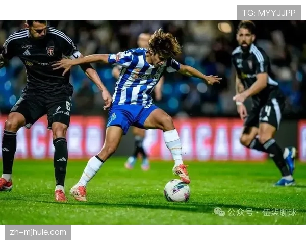 波尔图2-1法马利康,客场艰难取胜